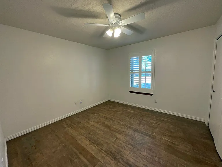 2407 Arbor Cir — Photo 11