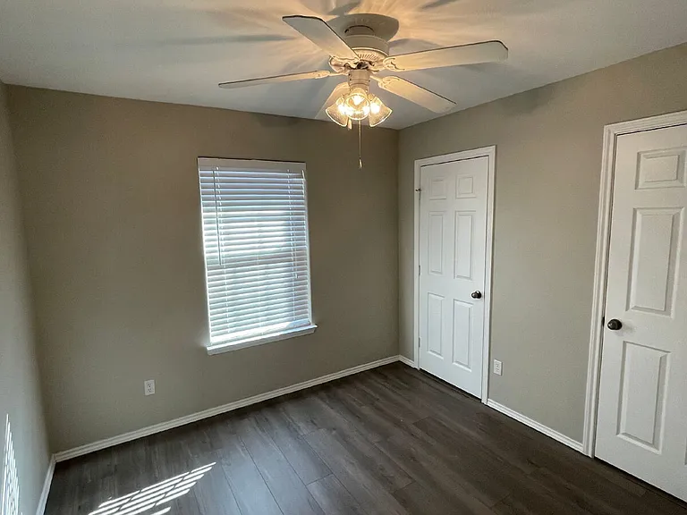 1903 99th Pl — Photo 7