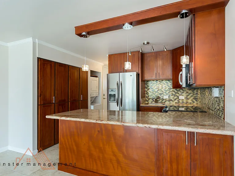 2611 Ala Wai Blvd — Photo 2