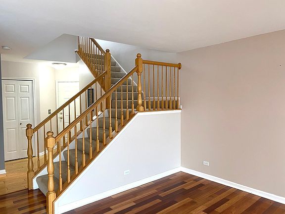 5th image of 427 Windham Cove Dr