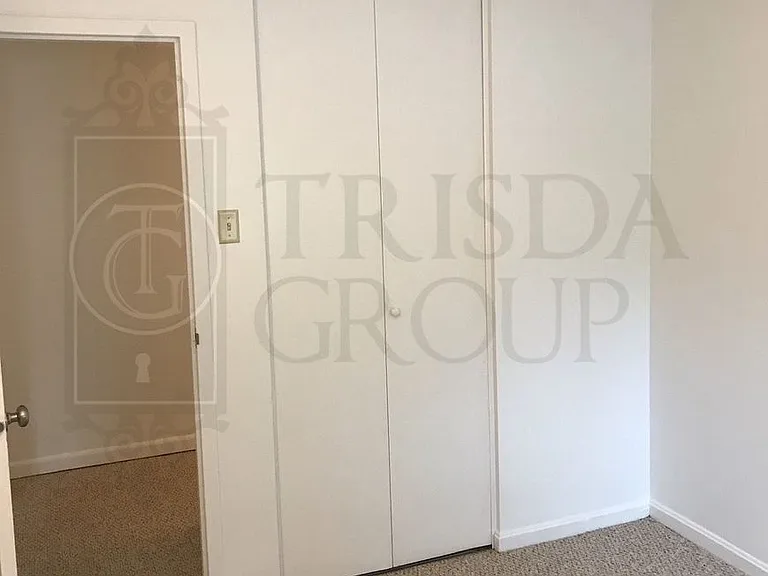 Avail Sept 30th: 2BR Apt in North Hills School District AC, Parking, Pets OK! — Photo 16