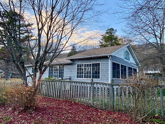 9002 Robinhood Drive