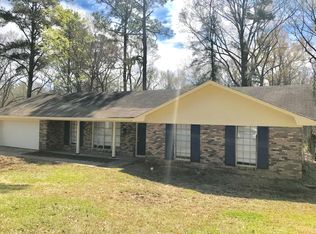 1143 Primrose St, Jackson, MS 39212