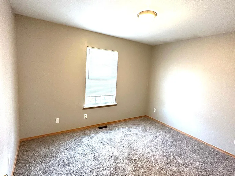781 W Juniper Ln — Photo 12