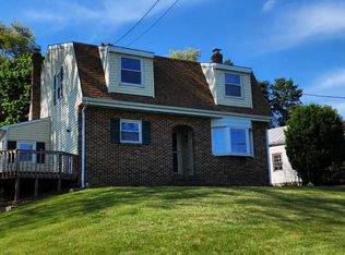 827 Disston View Dr, Lititz, PA 17543