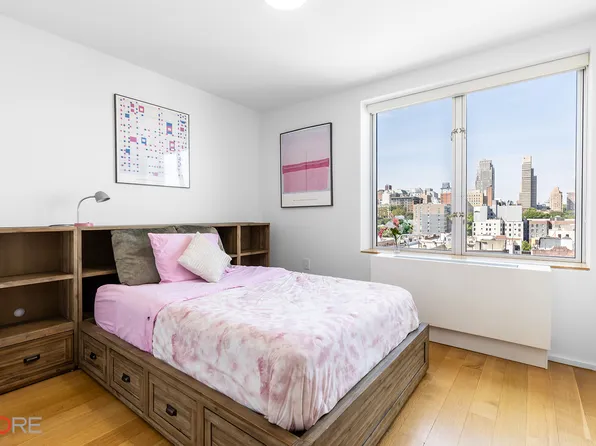 2280 Frederick Douglass Boulevard image 10 of 19