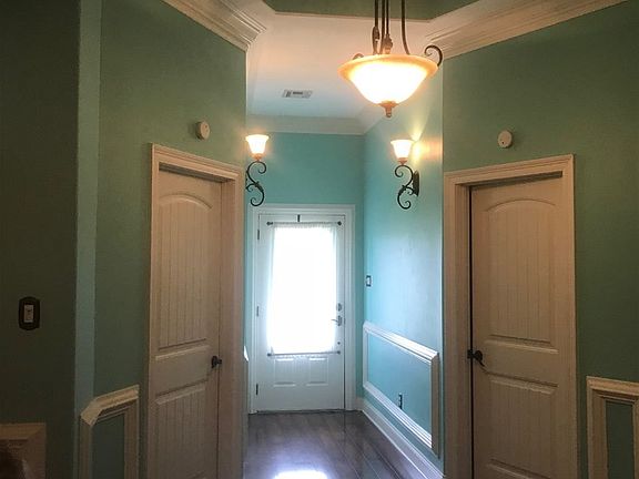 5th image of 4016 Benton Dr