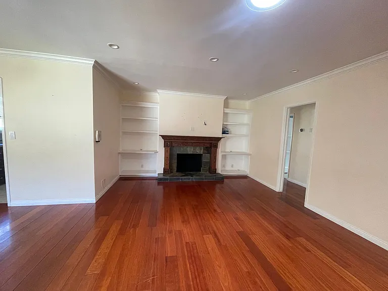 2820 Paloma St — Photo 6