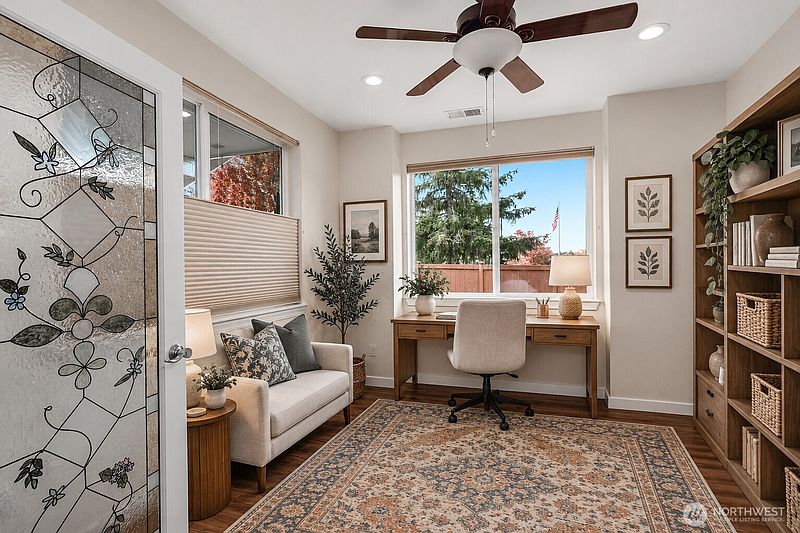 5th image of 4155 Bainbridge Court NE