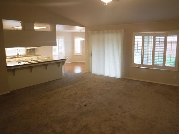 5th image of 1928 E Cole Ave
