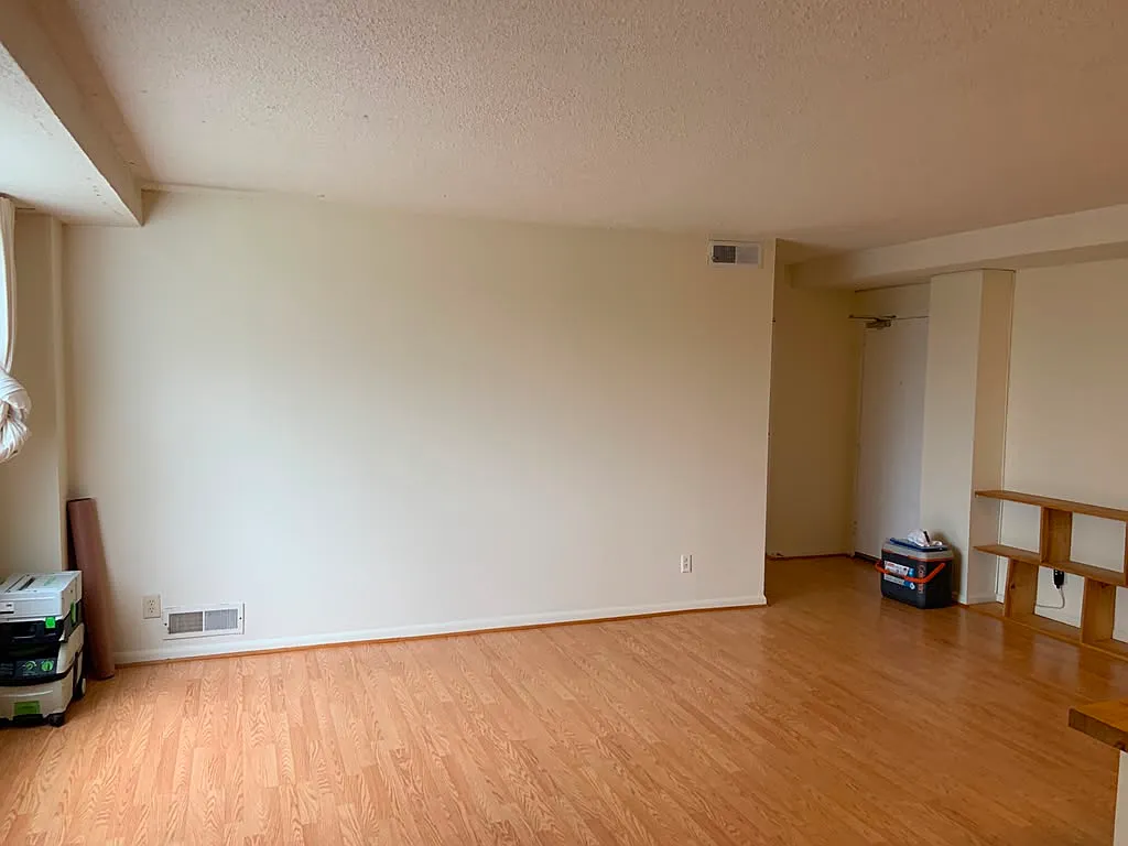 2 bed, 1073 sqft, $2,200 — Photo 2