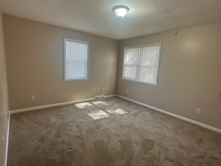 2322 Orleans Ave — Photo 13