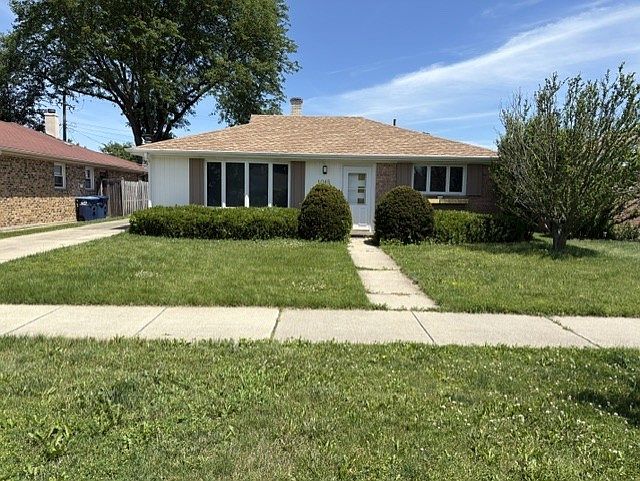 1st image of 1045 W Grant Dr