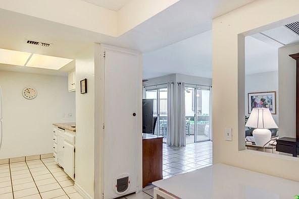 Den/home office/dining room off kicthen