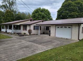 688 N Tenney Dr, Buckhannon, WV 26201