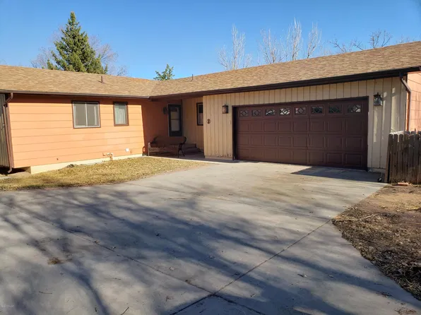 2205 Knollwood Dr, Gillette, WY 82718