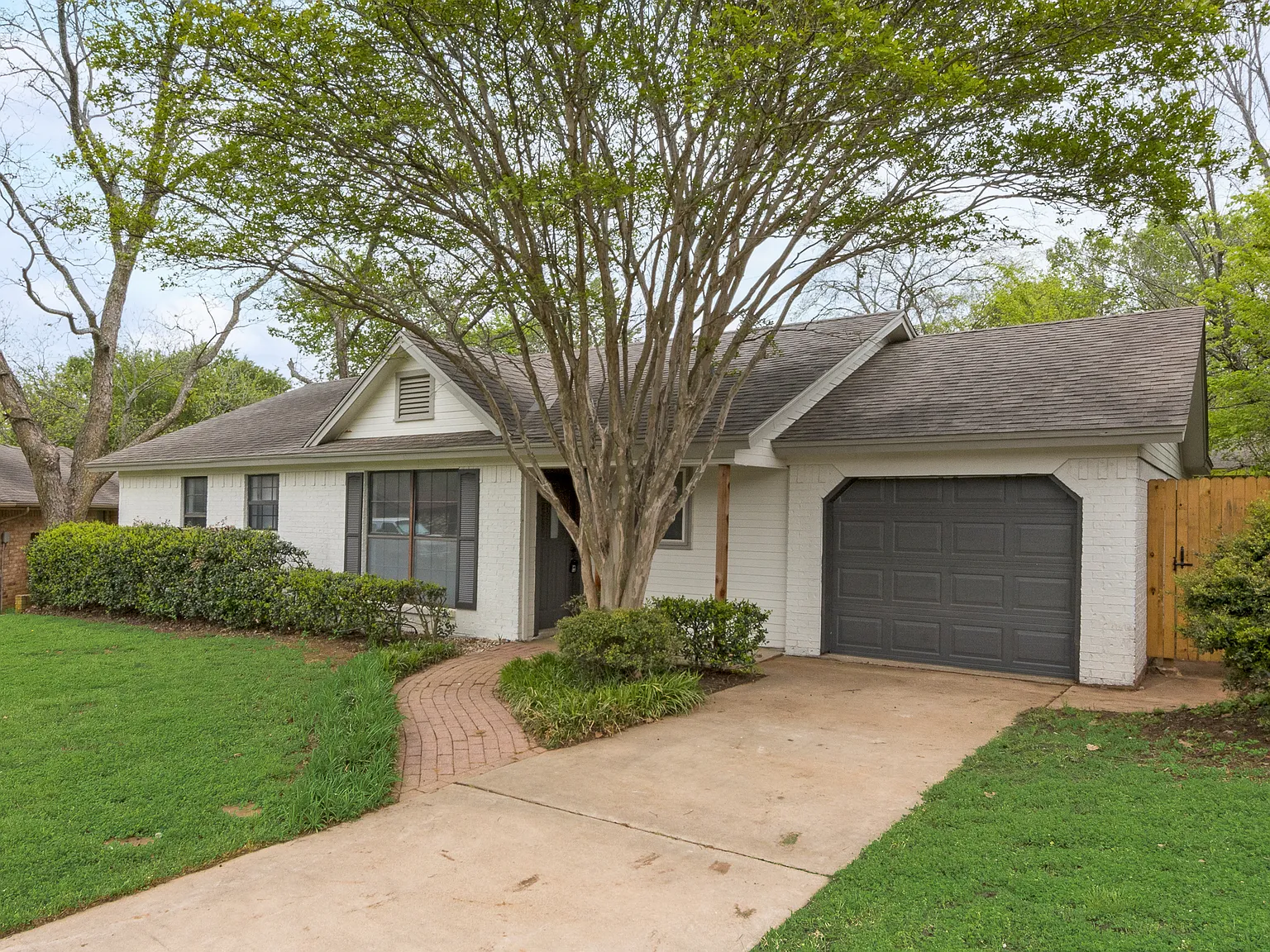 4 bed, 1901 sqft, $2,250 — Photo 4