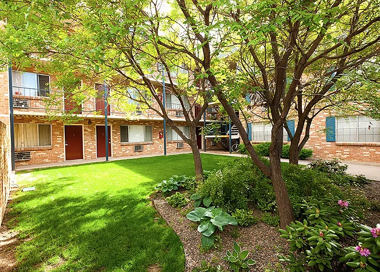 Carousel Apartments — Photo 1