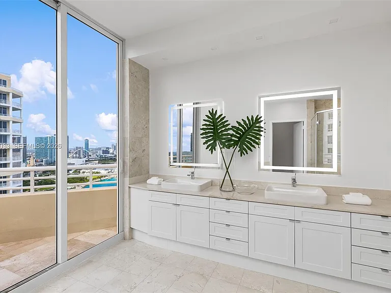 808 Brickell Key Dr #3901 — Photo 24
