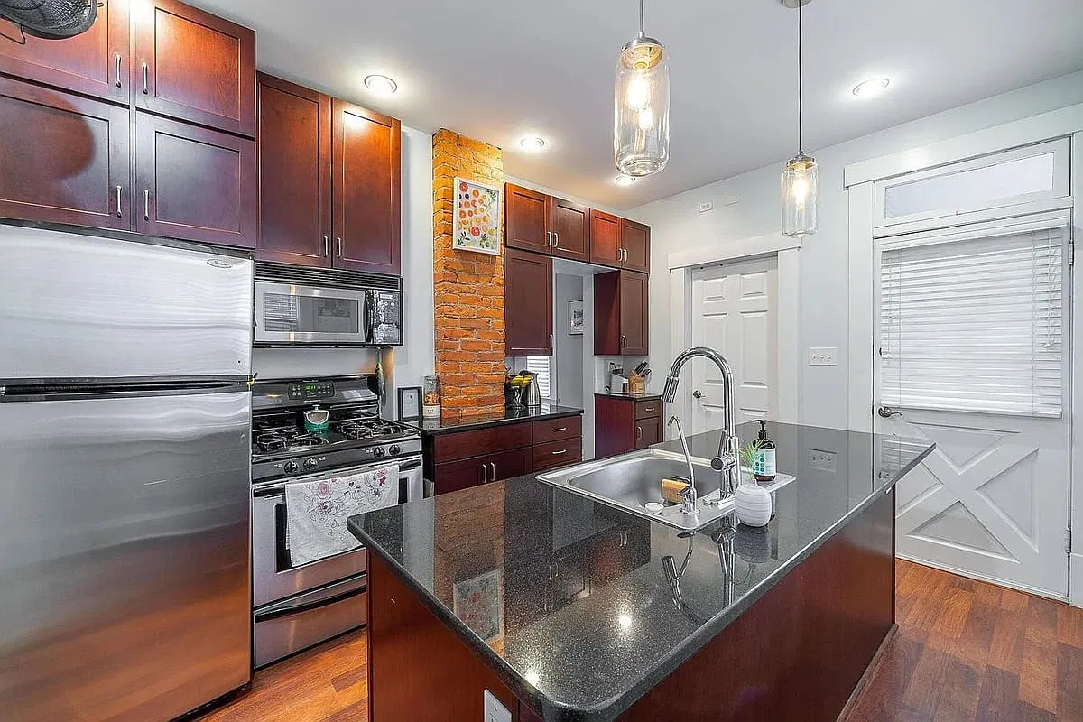 236 East Mithoff Street — Photo 3