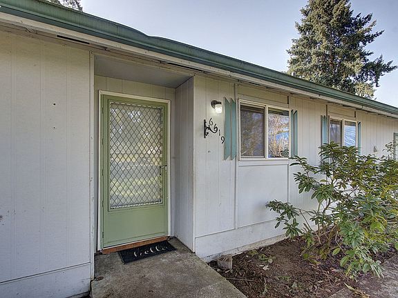 3rd image of 6619 NE 108th Ave