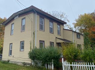 2 Tallman Pl, Airmont, NY 10901