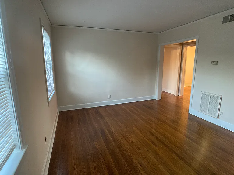 917 Oxmoor Rd #201 — Photo 37