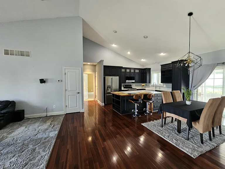 45 Somerset Dr — Photo 9