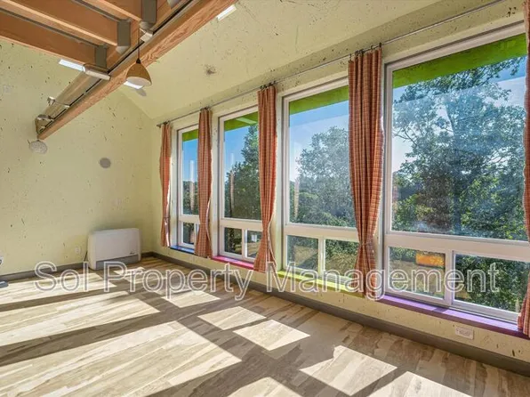 4052 Winkle Ave, Santa Cruz, CA 95065