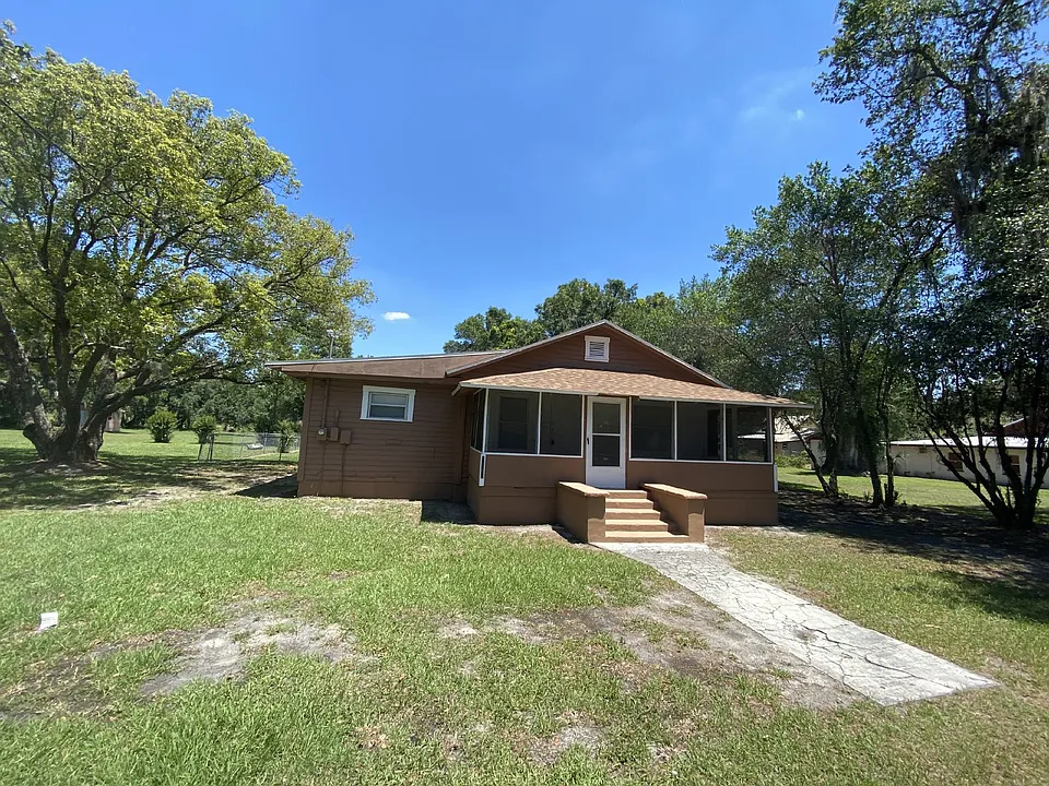 5608 Old Highway 37