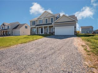 8017 Sedge Grass Ln, Baldwinsville, NY 13027