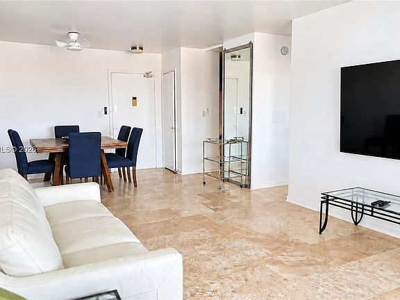 5th image of 3000 Rio Mar St #701