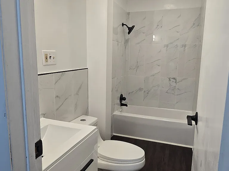 109 Orange St #2 — Photo 10