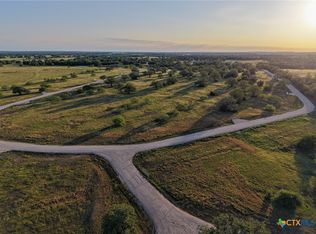 822 Main Loop Rd, Waelder, TX 78959