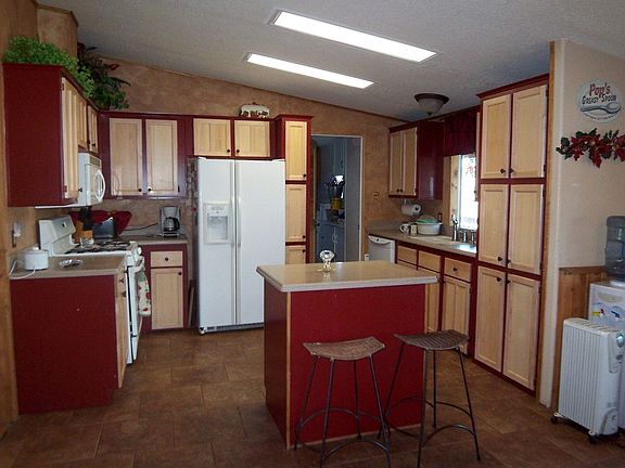 Large Kitchen ~ Corian Counters