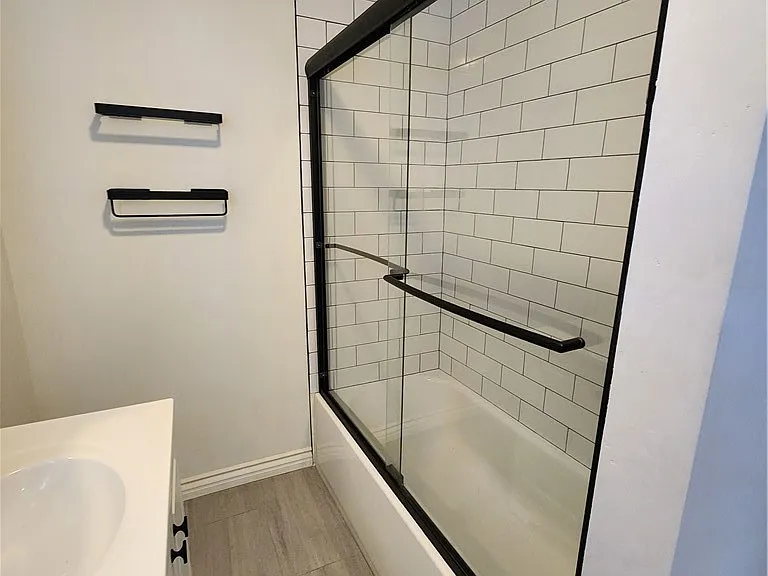 9540 Defiance Ave — Photo 10