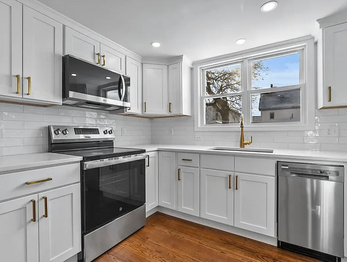 1 bed, 672 sqft, $2,000 — Photo 1