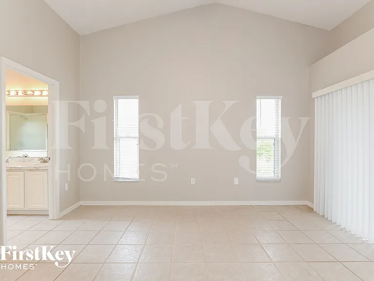 148 Heavenwood Ct — Photo 8