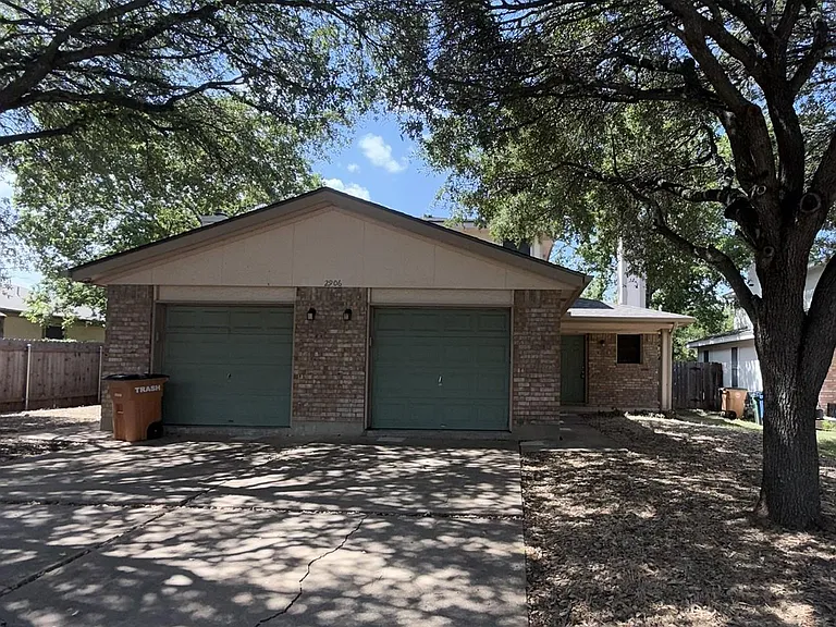2906 Kestrel Dr #B — Photo 2