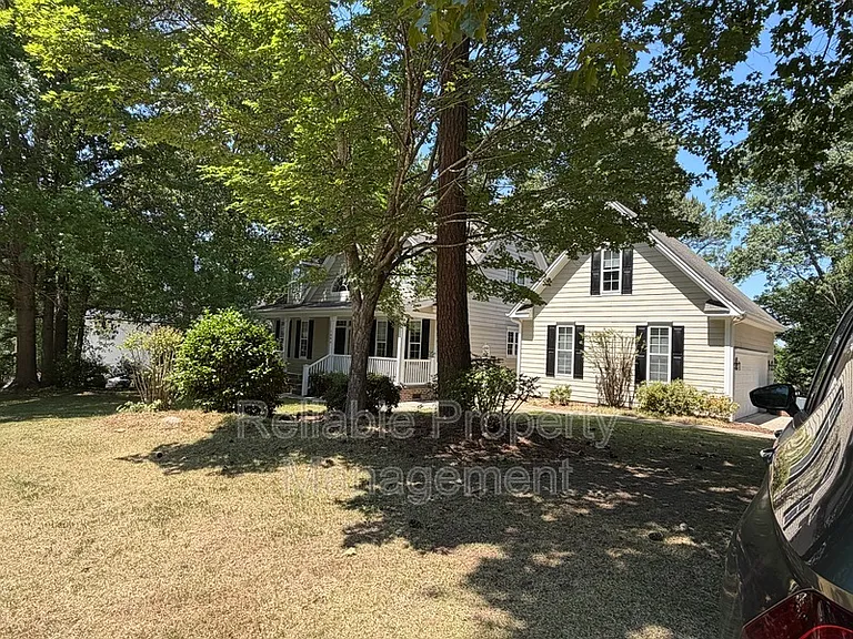 1004 Melville Ln — Photo 25