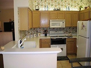 4th image of 3400 Tralee Ct APT 101