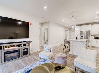 102 Saint Ives Pl APT 104, Oxon Hill, MD 20745