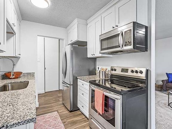 3rd image of 819 Smetana Rd APT 3