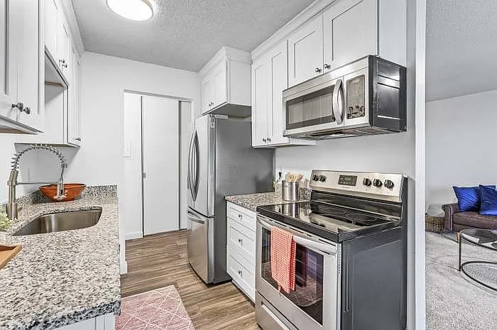 819 Smetana Rd #3 — Photo 3