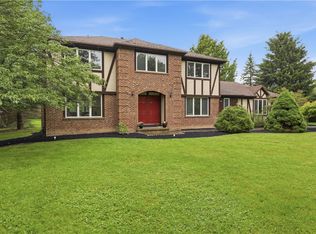303 Maidstone Dr, Webster, NY 14580