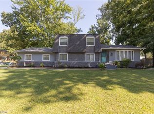 103 Hickory Hollow Dr, Amherst, OH