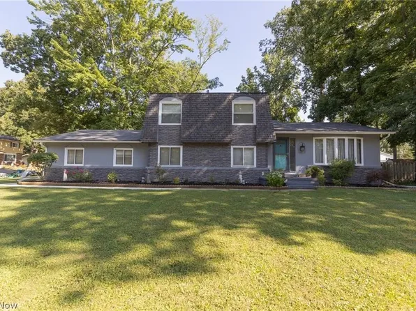 103 Hickory Hollow Dr, Amherst, OH 44001