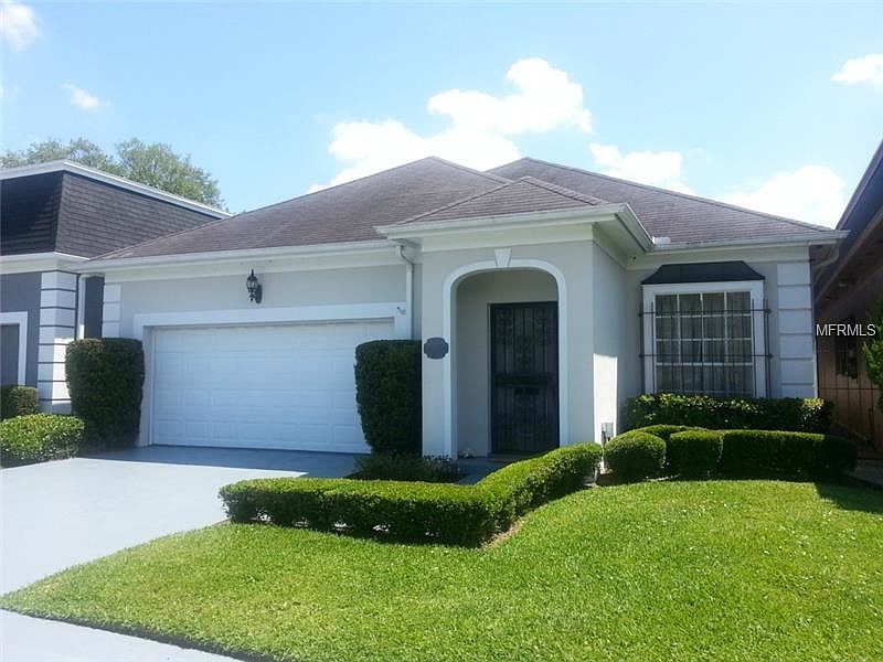 1st image of 905 Sussex Close #5