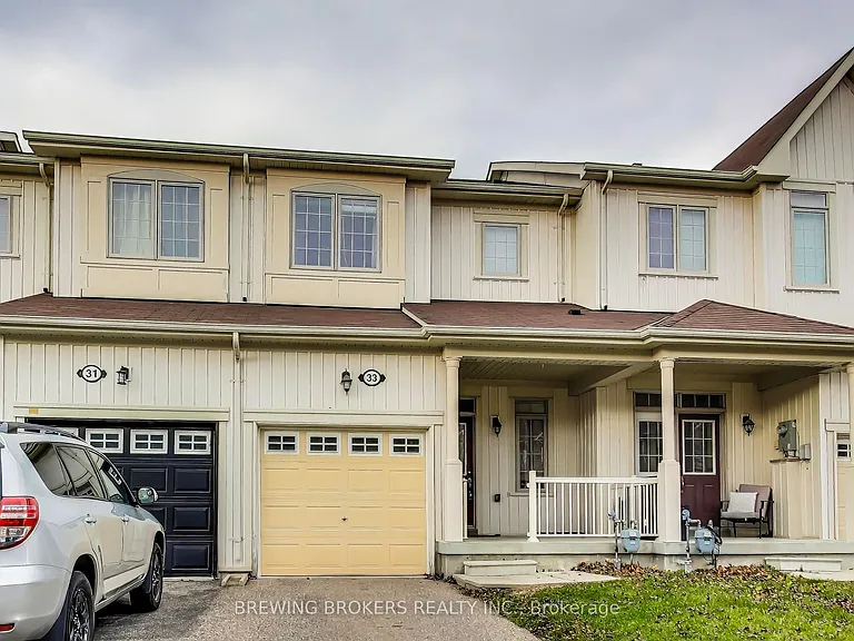 33 Pearcey Cres — Photo 2