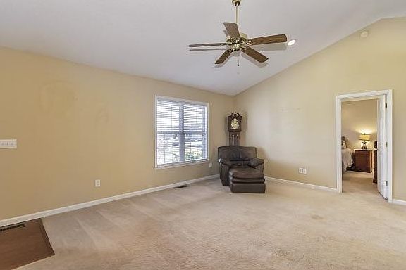4th image of 4501 Southmeadow Ct